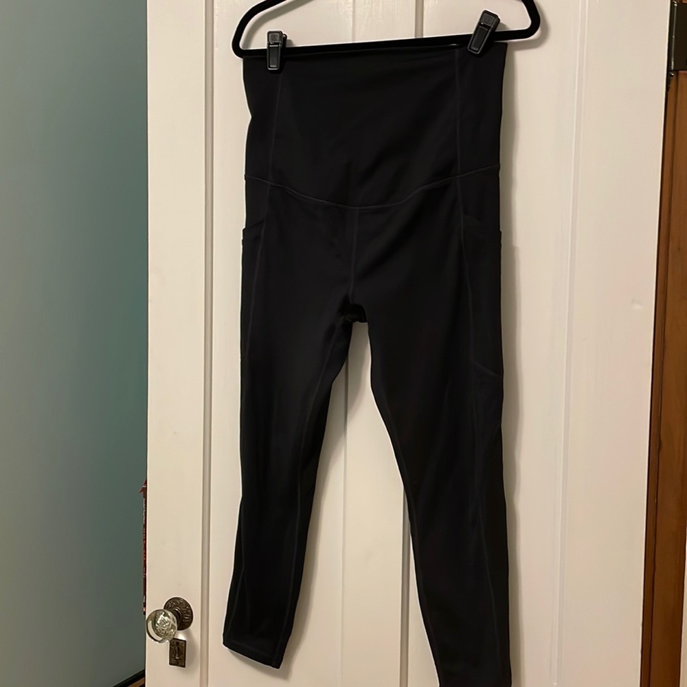 Fabletics high-waisted PureLuxe maternity pocket 7/8 leggings, M